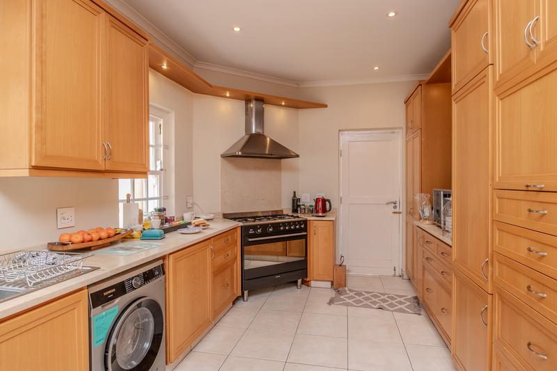 To Let 3 Bedroom Property for Rent in Constantia Western Cape